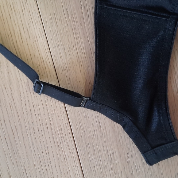 DOMINIQUE Seamless Black Bra 32B With Lace Details - Picture 6 of 6